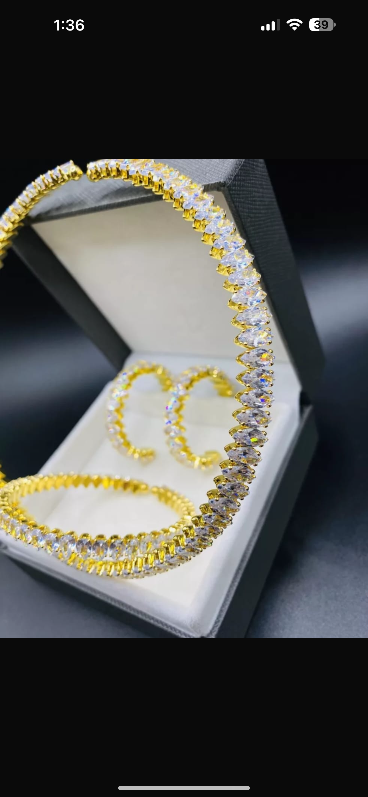 Glitters like a diamond